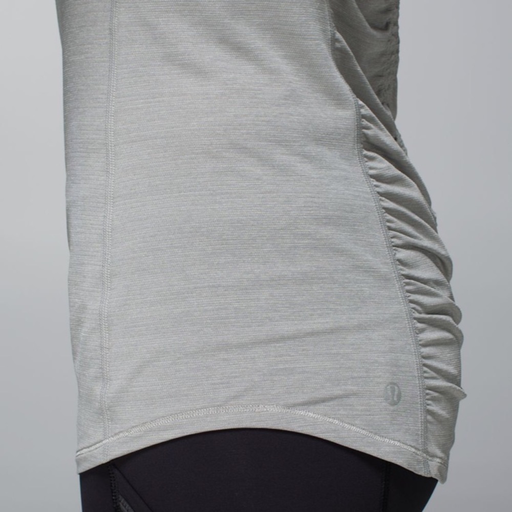 Lululemon Runner Up Tank - Picture 3 of 6